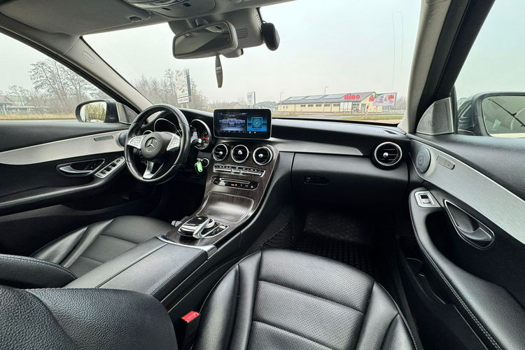 Mercedes C 220 Head Up AMG BDB stan zdjęcie 27