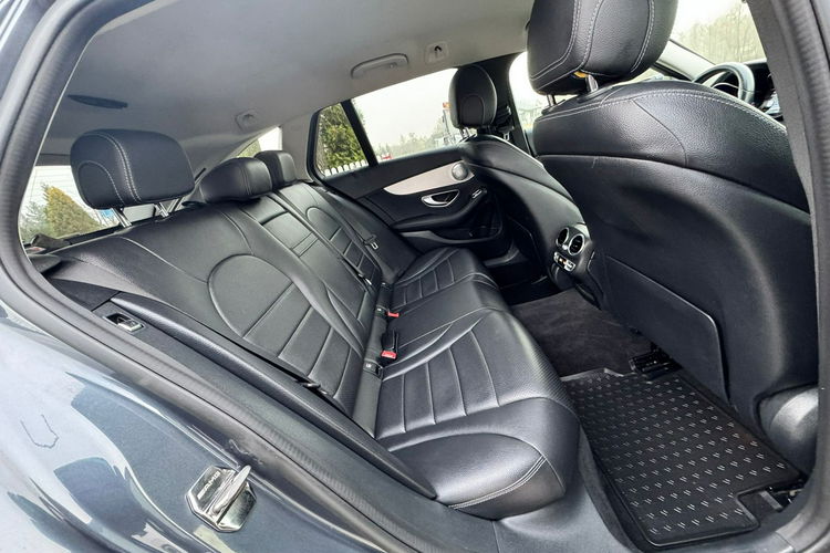 Mercedes C 220 Head Up AMG BDB stan zdjęcie 28