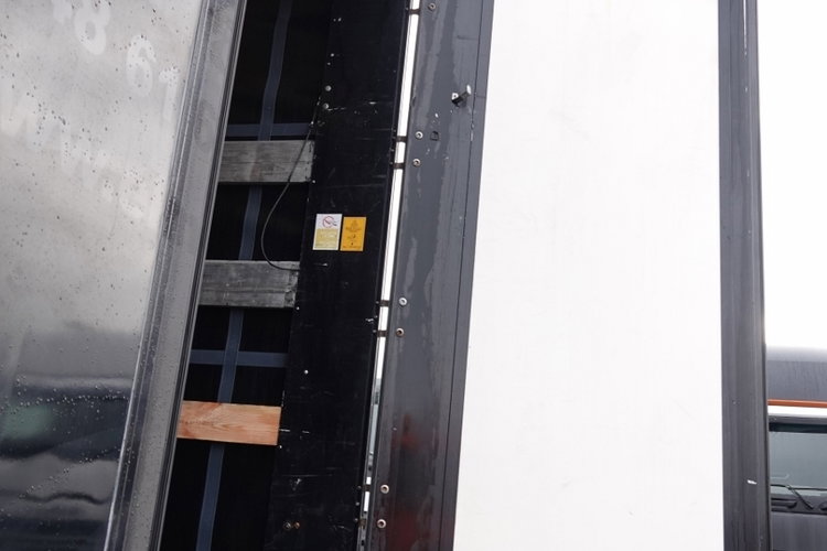 Wielton / FIRANKA / MEGA / LOWDECK / OŚ PODNOSZONA / 2016 ROK / DACH PODNOSZONY   zdjęcie 13