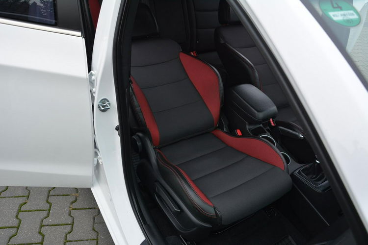 Hyundai i30 1.6T (186KM)69 Przebieg Sport Bi-xenon Navi Ledy Kamera Skóry ASO zdjęcie 18