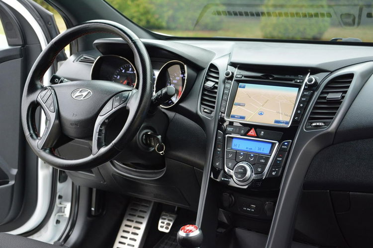 Hyundai i30 1.6T (186KM)69 Przebieg Sport Bi-xenon Navi Ledy Kamera Skóry ASO zdjęcie 21