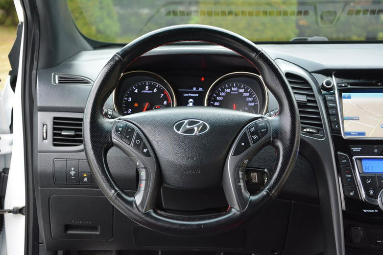 Hyundai i30 1.6T (186KM)69 Przebieg Sport Bi-xenon Navi Ledy Kamera Skóry ASO zdjęcie 26