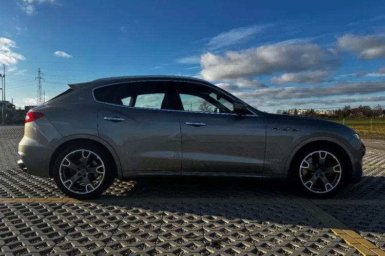 Maserati levante zdjęcie 10