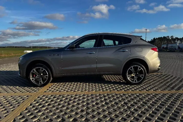 Maserati levante zdjęcie 12