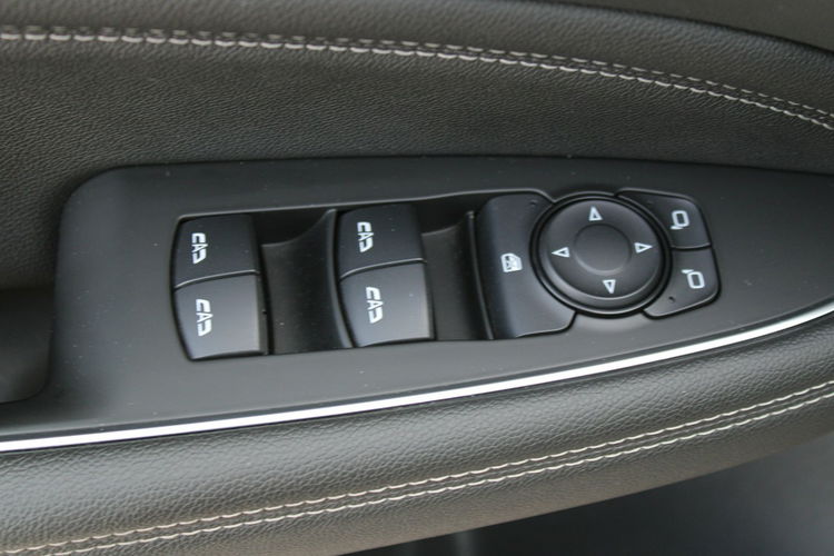 Opel Insignia 165HP EnJoy krajowa f-vat Gwarancja zdjęcie 10