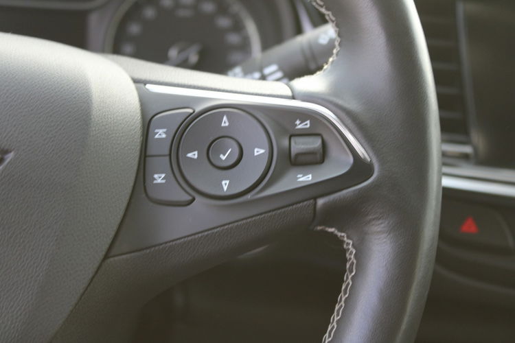 Opel Insignia 165HP EnJoy krajowa f-vat Gwarancja zdjęcie 15