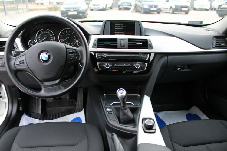 BMW 318 Salon Polska Gwarancja LED F-vat zdjęcie 21