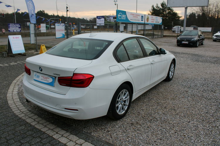 BMW 318 Salon Polska Gwarancja LED F-vat zdjęcie 5