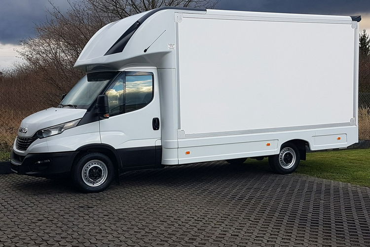 Iveco Daily KONTENER NISKOPODŁOGOWY 4.43x2.23x2.42 SKLEP FOODTRUCK KAMPER KLIMA zdjęcie 1