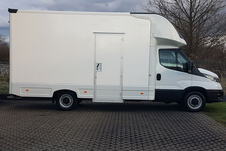 Iveco Daily KONTENER NISKOPODŁOGOWY 4.43x2.23x2.42 SKLEP FOODTRUCK KAMPER KLIMA zdjęcie 12