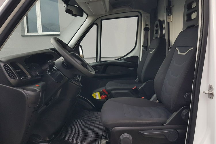 Iveco Daily KONTENER NISKOPODŁOGOWY 4.43x2.23x2.42 SKLEP FOODTRUCK KAMPER KLIMA zdjęcie 21