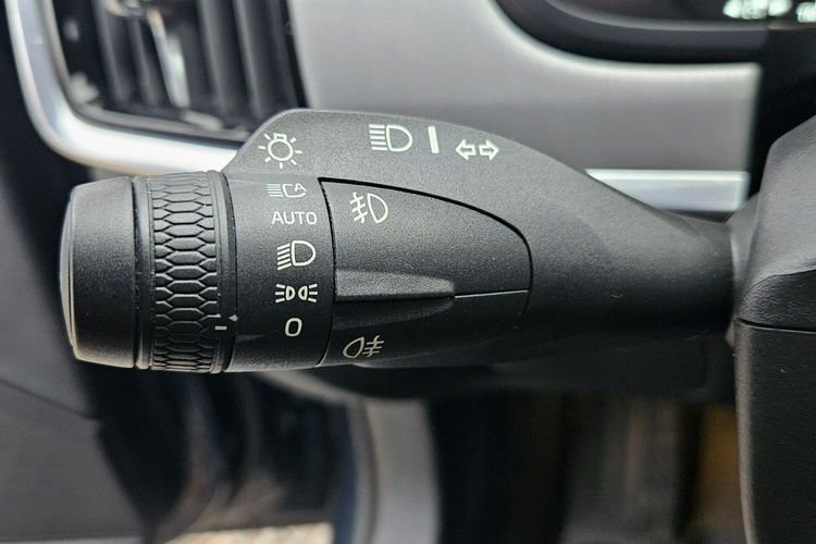 Volvo V90 2.0D3 150KM PDC Ast. Pasa Distronic Navi Ast. pilota Bezwypadek Super zdjęcie 19