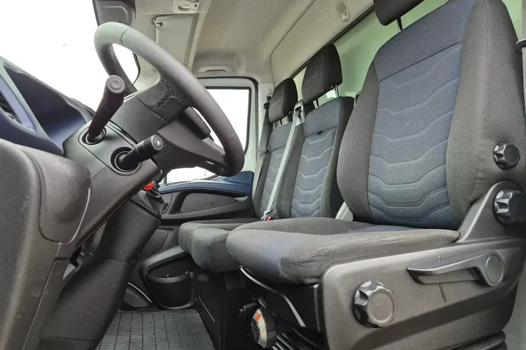 Iveco 35S16 Kontener 8 ePAL 79999zł NETTO 2.3 HPi/160KM Automat zdjęcie 16