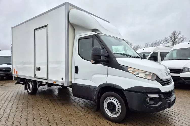 Iveco 35S16 Kontener 8 ePAL 79999zł NETTO 2.3 HPi/160KM Automat zdjęcie 3