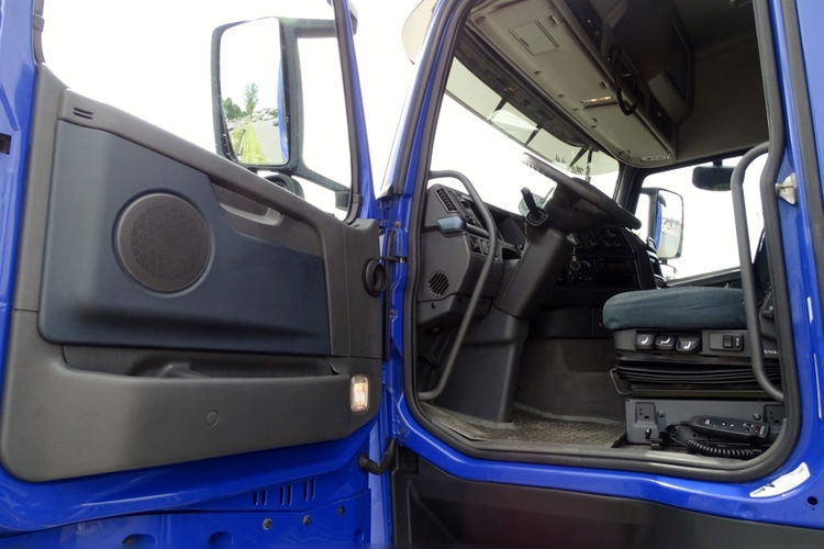 Volvo FH 500 / 6X2 / ZESTAW TANDEM / BURTOWY / DO BUDOWLANKI / OŚ PODNOSZONA / ŁADOWNOŚĆ ZESTAWU 30 150 KG / EURO 5 / EEV zdjęcie 49