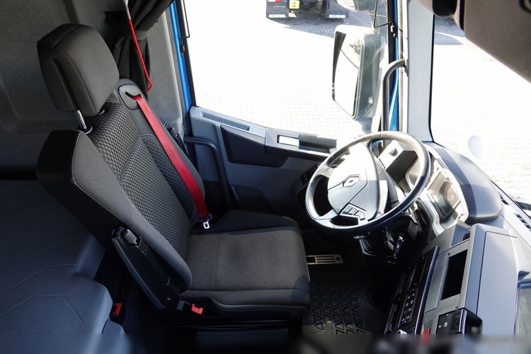 Renault T 480 / 13L / KLIMA POSTOJOWA / OPONY 100 % / HIGH CAB / METALIK / MAŁY PRZEBIEG / PO KONTRAKCIE SERWISOWYM  zdjęcie 26