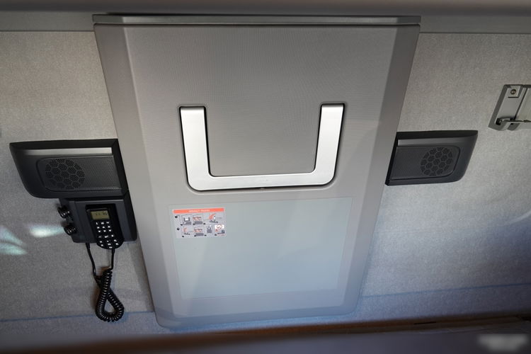 Renault T 480 / 13L / KLIMA POSTOJOWA / OPONY 100 % / HIGH CAB / METALIK / MAŁY PRZEBIEG / PO KONTRAKCIE SERWISOWYM  zdjęcie 35