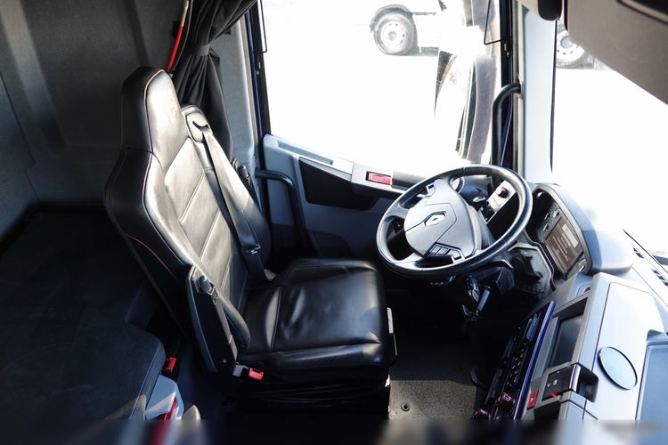 Renault T 520 / EDYCJA LIMITOWANA - 1894 / CAŁA NA PODUSZKACH / KLIMA POSTOJOWA / SKÓRY / OPONY 100% / SALONKA / BARDZO BOGATA WERSJA / PO KONTRAKCIE SERWISOWYM zdjęcie 29
