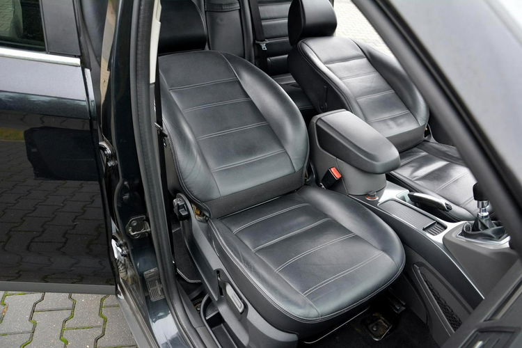 Ford Kuga 2.0TDCI 140 KM Lift Titanium Duża Navi Kamera Skóry Oryginał I-wł zdjęcie 16