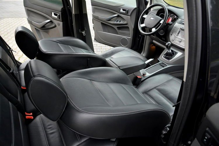 Ford Kuga 2.0TDCI 140 KM Lift Titanium Duża Navi Kamera Skóry Oryginał I-wł zdjęcie 17