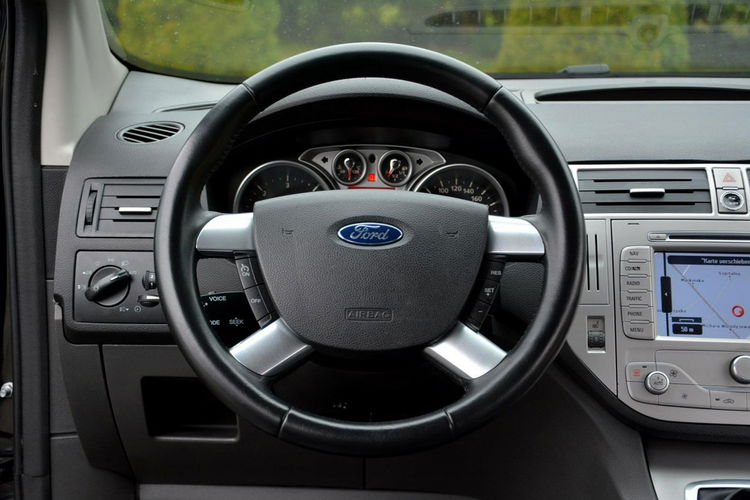 Ford Kuga 2.0TDCI 140 KM Lift Titanium Duża Navi Kamera Skóry Oryginał I-wł zdjęcie 24