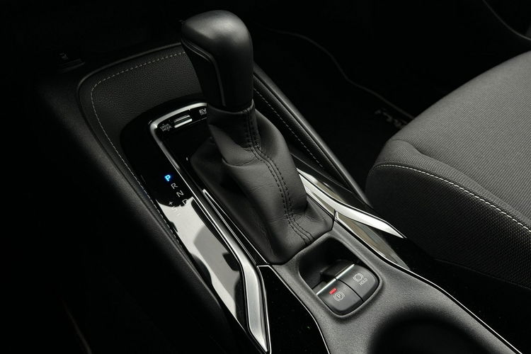 Toyota Corolla 2.0 HSD 184KM COMFORT STYLE TECH, salon Polska, gwarancja, FV23% zdjęcie 17