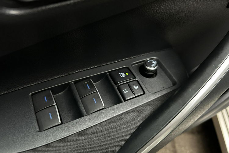 Toyota Corolla 1.8 HSD 122KM COMFORT, salon Polska, gwarancja, FV23% zdjęcie 19
