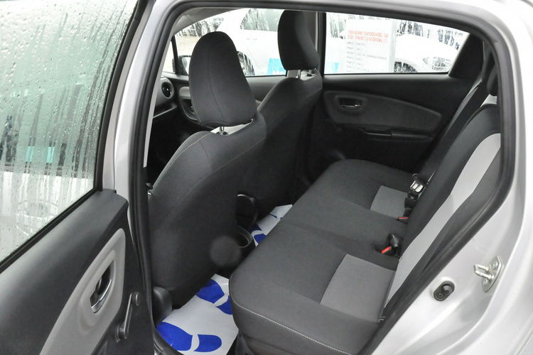 Toyota Yaris Hybrid Premium F-vat Salon Polska Gwarancja zdjęcie 10