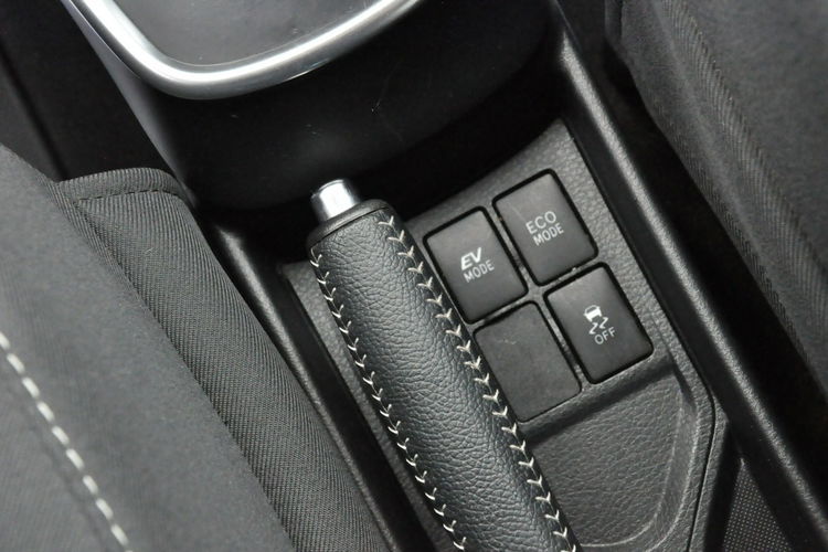 Toyota Yaris Hybrid Premium F-vat Salon Polska Gwarancja zdjęcie 23