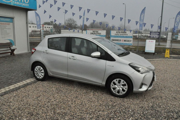 Toyota Yaris Hybrid Premium F-vat Salon Polska Gwarancja zdjęcie 4