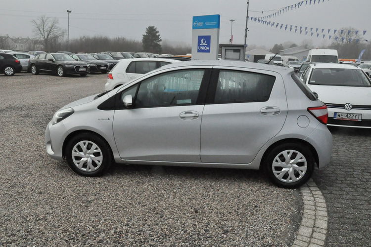 Toyota Yaris Hybrid Premium F-vat Salon Polska Gwarancja zdjęcie 8