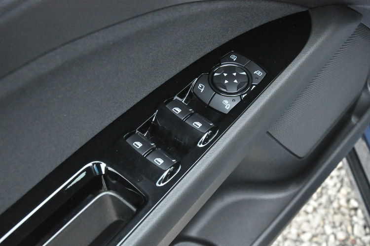 Ford Mondeo 2.0 Hybrid Titanium SONY Kamera Salon Polska F-vat zdjęcie 16