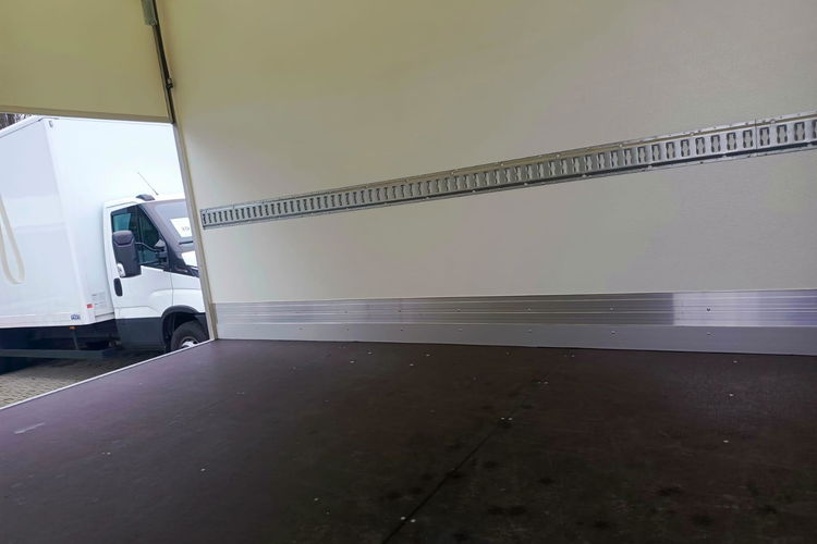 IVECO Daily 35S18HA8 zdjęcie 9