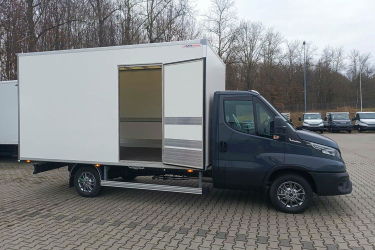 IVECO Daily 35S18HA8 zdjęcie 10