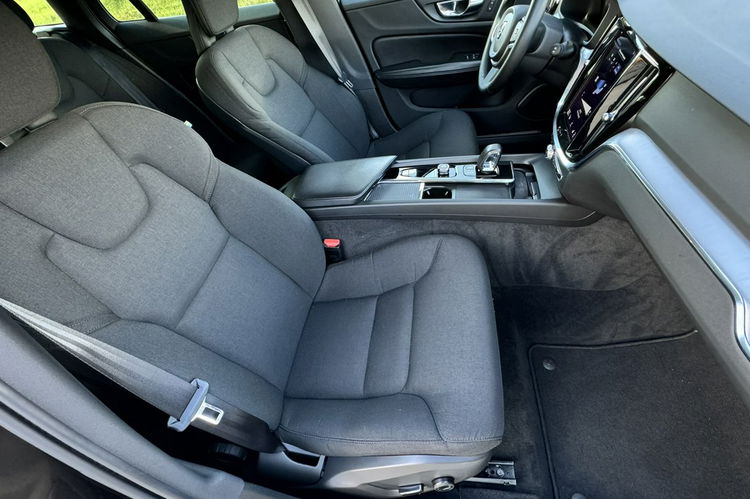 Volvo V60 2.0 D +HYBRYDA FULL LEDY NAVI KAMERA El.klapa f-k bezwypadkowy 1.gwar zdjęcie 15