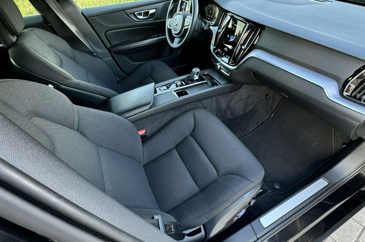 Volvo V60 2.0 D +HYBRYDA FULL LEDY NAVI KAMERA El.klapa f-k bezwypadkowy 1.gwar zdjęcie 16