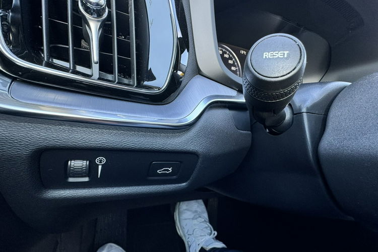Volvo V60 2.0 D +HYBRYDA FULL LEDY NAVI KAMERA El.klapa f-k bezwypadkowy 1.gwar zdjęcie 26
