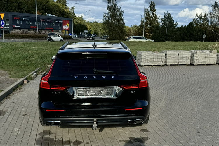 Volvo V60 2.0 D +HYBRYDA FULL LEDY NAVI KAMERA El.klapa f-k bezwypadkowy 1.gwar zdjęcie 9