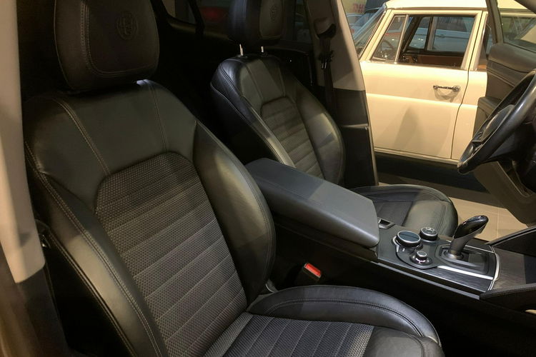 Alfa Romeo Stelvio 2.2 Diesel, Q4 = 4X4, Zadbany, Opłacony, Bogate wyposażenie zdjęcie 25