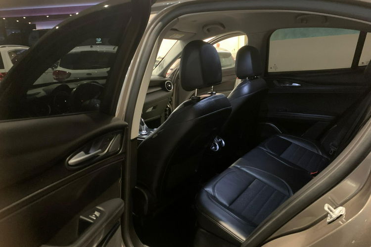 Alfa Romeo Stelvio 2.2 Diesel, Q4 = 4X4, Zadbany, Opłacony, Bogate wyposażenie zdjęcie 27