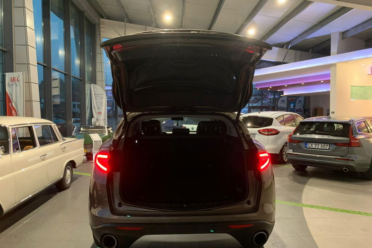 Alfa Romeo Stelvio 2.2 Diesel, Q4 = 4X4, Zadbany, Opłacony, Bogate wyposażenie zdjęcie 9