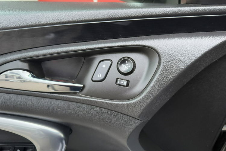 Opel Insignia 2.0 Diesel||Gwarancja|Bogate wyposażenie|Zadbany|4x4| zdjęcie 32