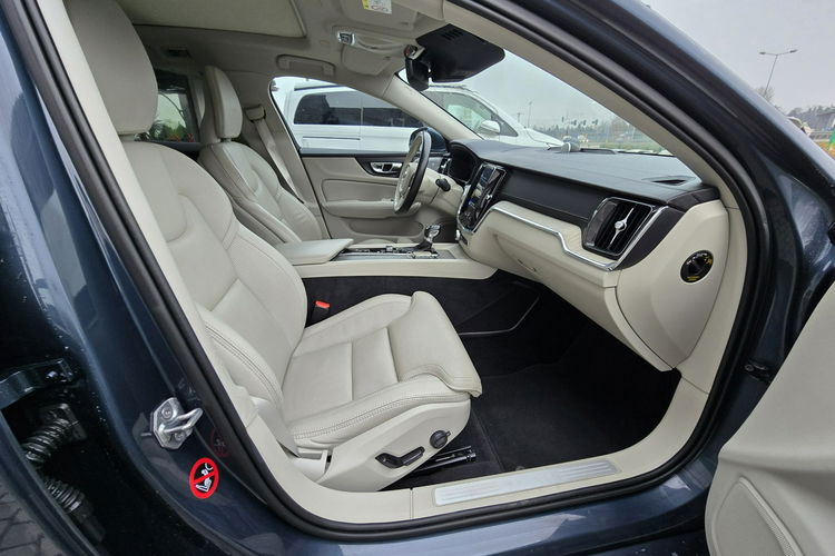 Volvo V60 zdjęcie 11