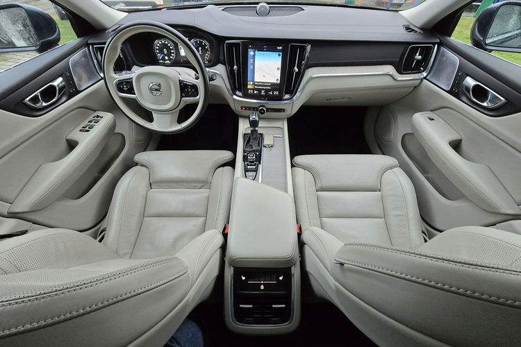 Volvo V60 zdjęcie 12