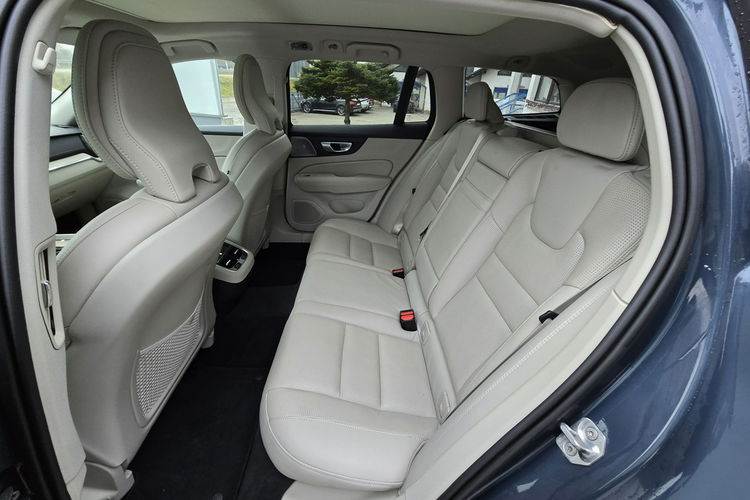 Volvo V60 zdjęcie 15