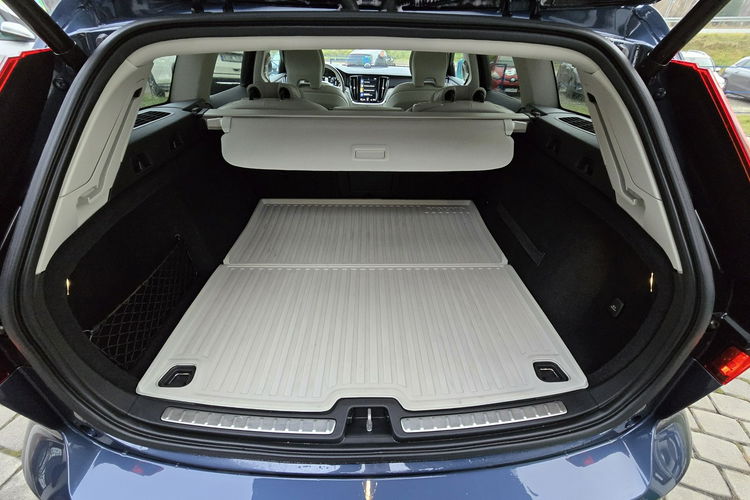 Volvo V60 zdjęcie 22