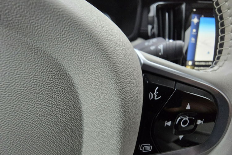 Volvo V60 zdjęcie 28