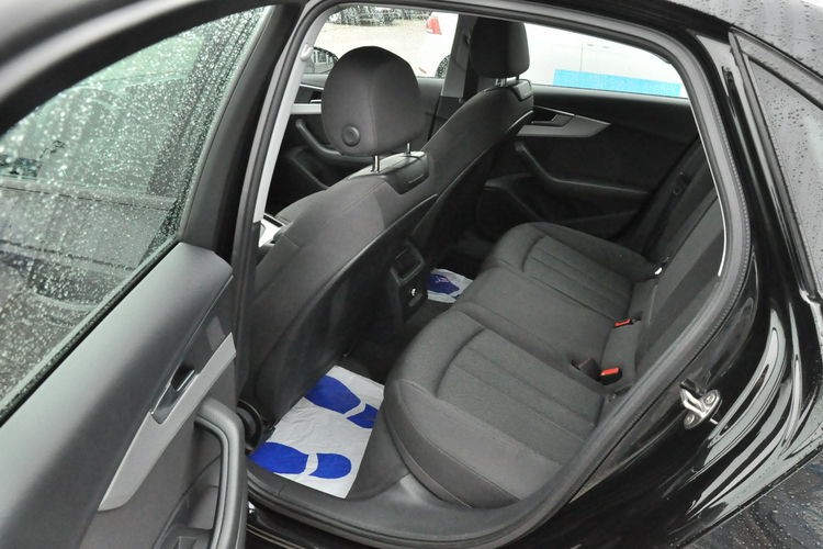 Audi A4 S-Tronic Gwarancja Nawigacja F-vat Salon Polska zdjęcie 13