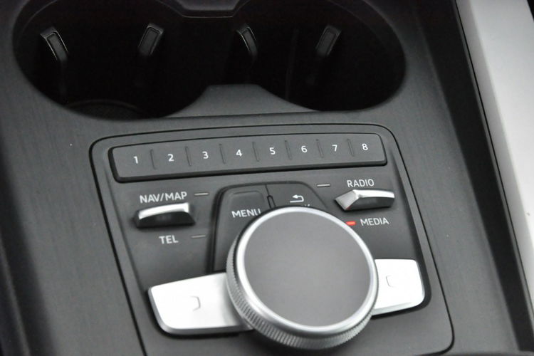 Audi A4 S-Tronic Gwarancja Nawigacja F-vat Salon Polska zdjęcie 27