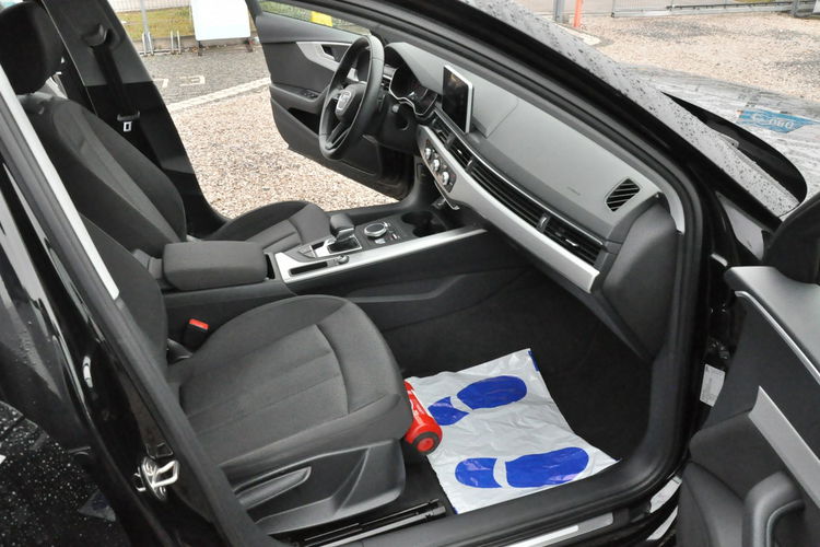 Audi A4 S-Tronic Gwarancja Nawigacja F-vat Salon Polska zdjęcie 30